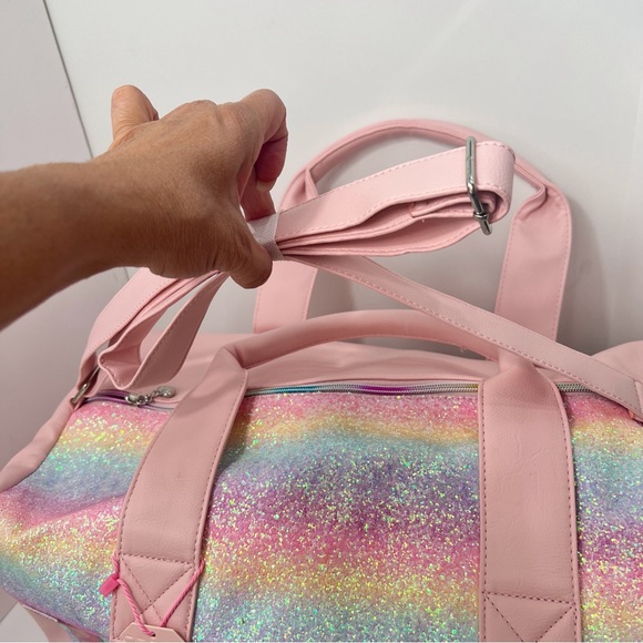 OMG Accessories Glitter Duffle Bag - Picture 7 of 16